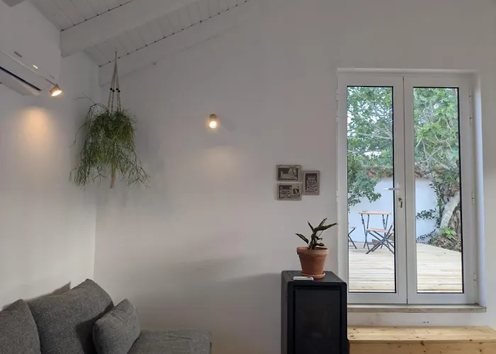 Entire Hosted By Noam