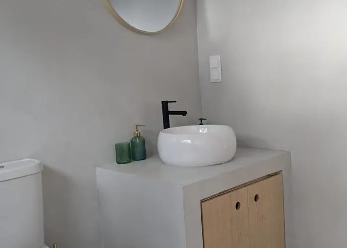 Entire Hosted By Noam Casa rural *